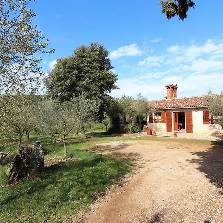 Dom wakacyjny House San Pruti *